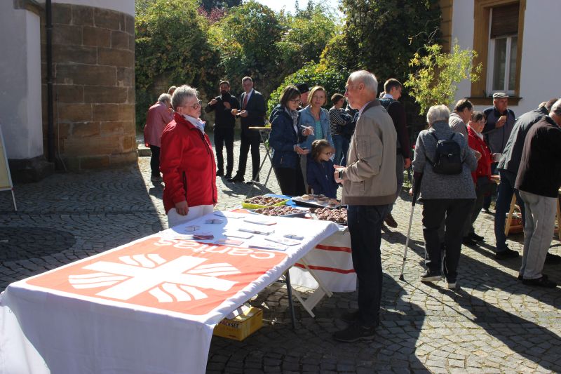 Caritas-Sammlung Herbst 2023 Eröffnung Infostand II